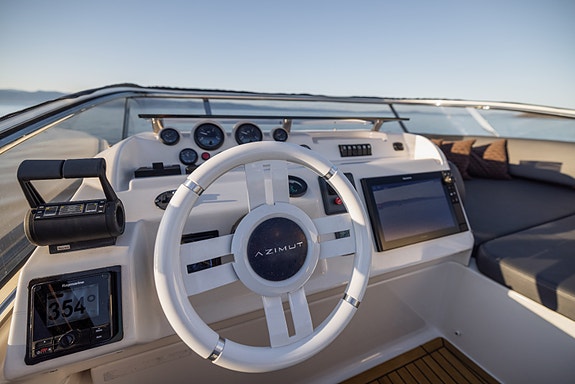 Azimut  58 Levert ny i Norge. Et smykke av en nydelig skute. 17 of 30
