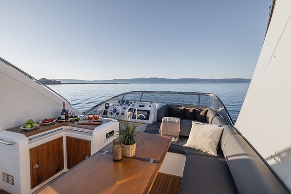 Azimut  58 Levert ny i Norge. Et smykke av en nydelig skute. 19 of 30