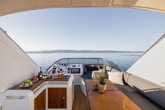 Azimut  58 Levert ny i Norge. Et smykke av en nydelig skute. 13 of 30