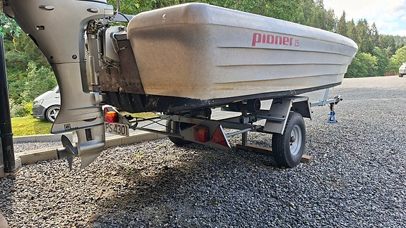 Pioner 15 med 15hk motor og tilhenger 5 of 14