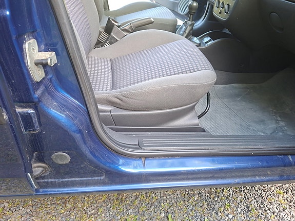 Opel Corsa 16 of 27