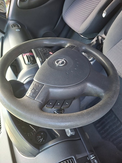 Opel Corsa 14 of 27
