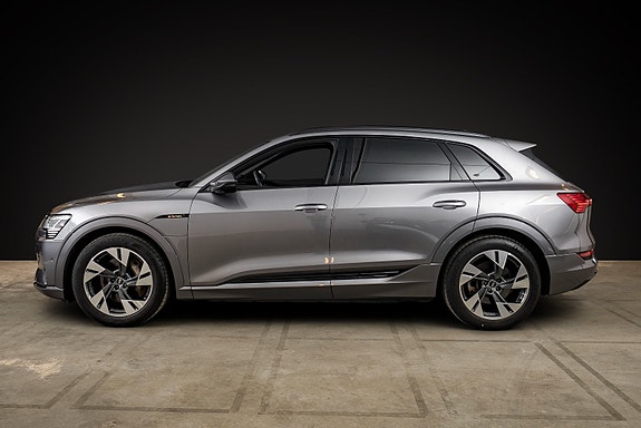 Audi e-tron 5 of 22