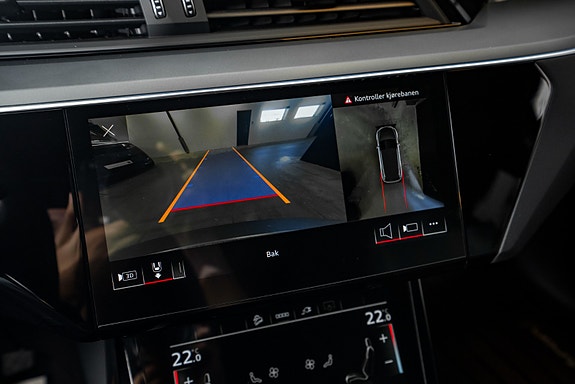 Audi e-tron 19 of 22