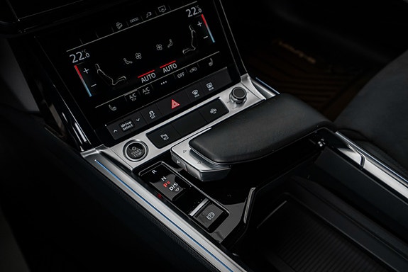Audi e-tron 17 of 22