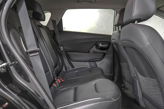 Kia e-Niro 8 of 25