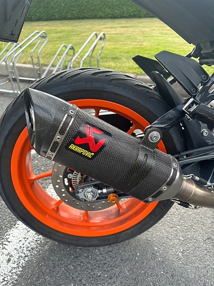 KTM 125 Duke 10 of 12