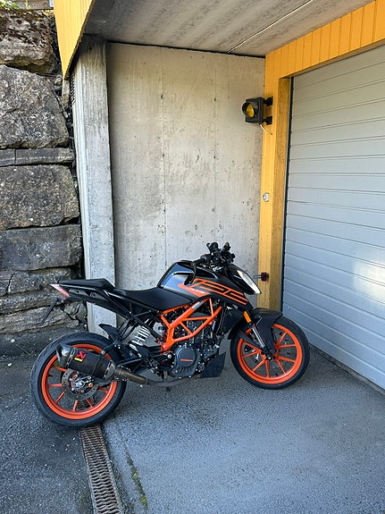 KTM 125 Duke 7 of 12
