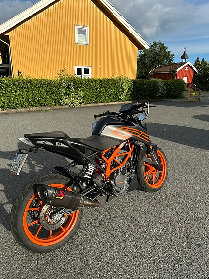 KTM 125 Duke 4 of 12