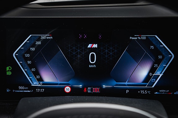 BMW X7 24 of 30