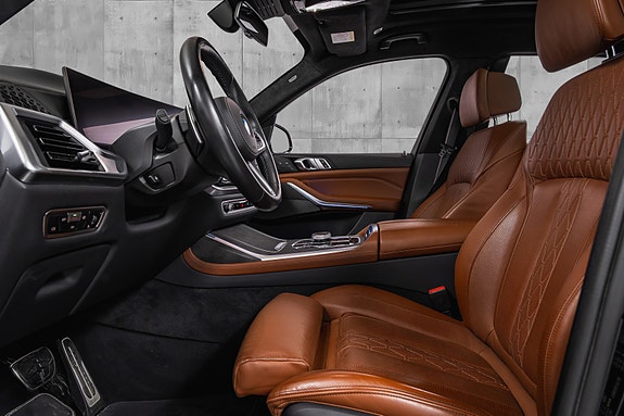 BMW X7 13 of 30