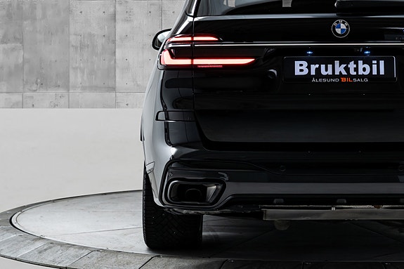 BMW X7 7 of 30
