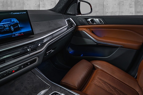 BMW X7 16 of 30