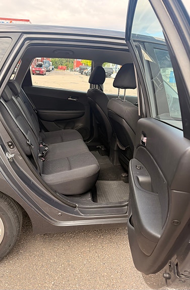 Hyundai i30 12 of 30