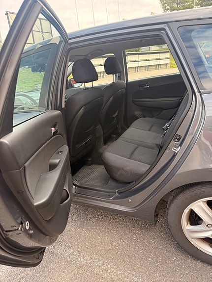 Hyundai i30 16 of 30