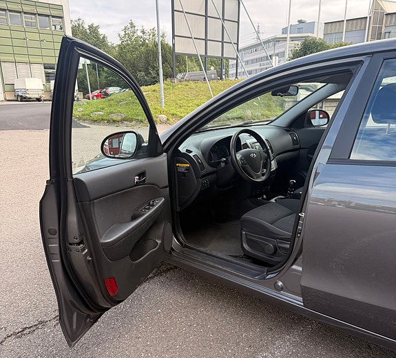 Hyundai i30 17 of 30