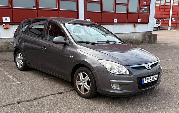 Hyundai i30 3 of 30