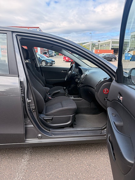 Hyundai i30 11 of 30