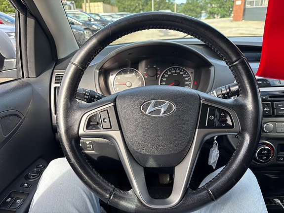 Hyundai i20 13 of 19