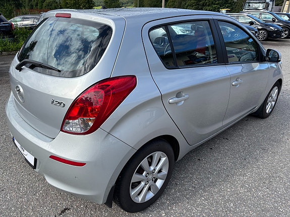 Hyundai i20 5 of 19