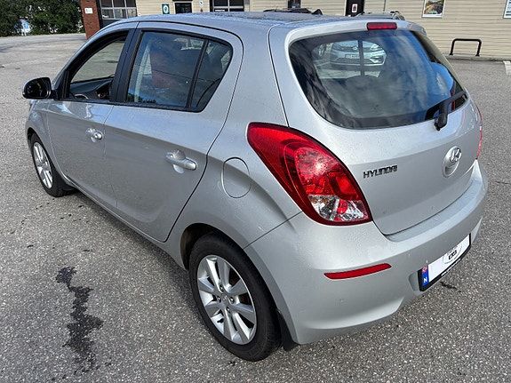 Hyundai i20 7 of 19