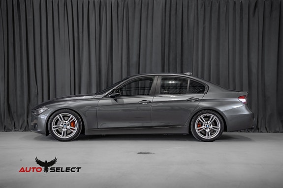 BMW 335i 8 of 30