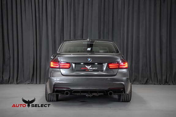BMW 335i 9 of 30