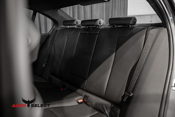 BMW 335i 15 of 30