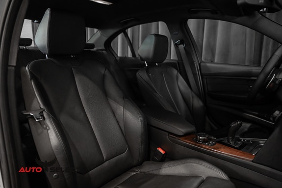 BMW 335i 18 of 30