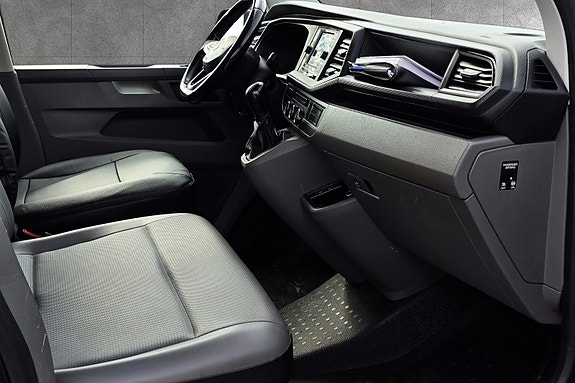 Volkswagen Transporter 17 of 30