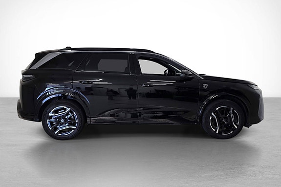 Peugeot e-5008 7 of 30