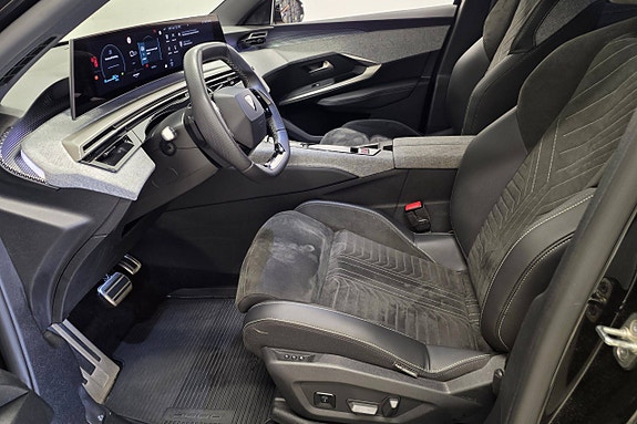 Peugeot e-5008 16 of 30