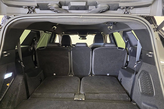 Peugeot e-5008 13 of 30