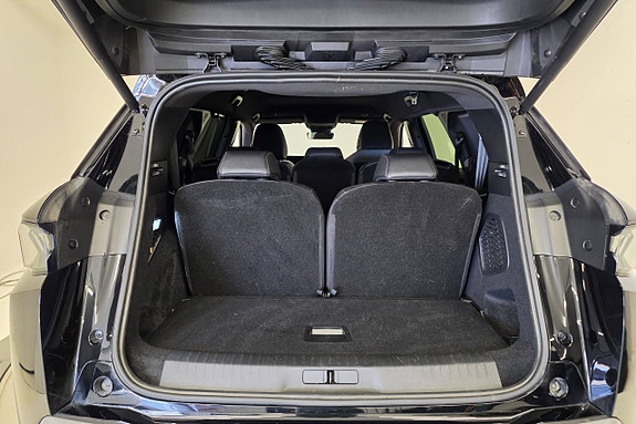 Peugeot e-5008 14 of 30