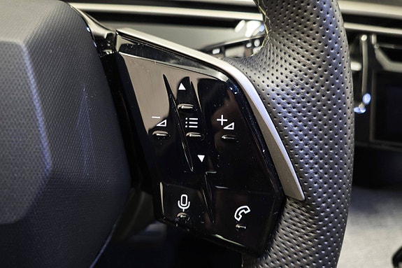 Peugeot e-5008 30 of 30