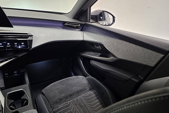 Peugeot e-5008 26 of 30