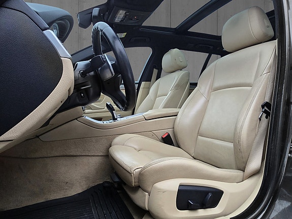 BMW 520d 10 of 30