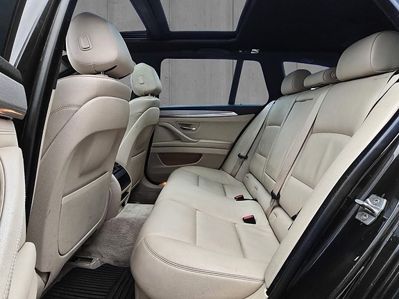 BMW 520d 11 of 30