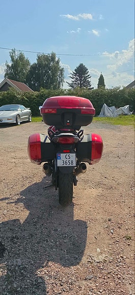 Honda CBF 1000 2 of 13