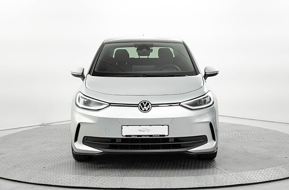 Volkswagen ID.3 2 of 28