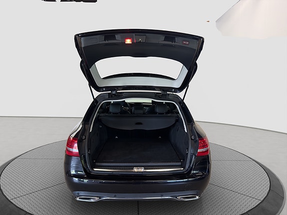 Mercedes-Benz C350 e 18 of 18