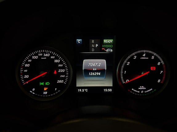 Mercedes-Benz C350 e 15 of 18