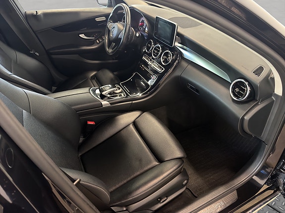 Mercedes-Benz C350 e 9 of 18