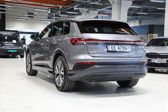 Audi Q4 e-tron 5 of 30