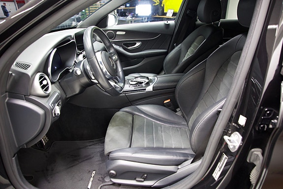 Mercedes-Benz C300 e 27 of 30