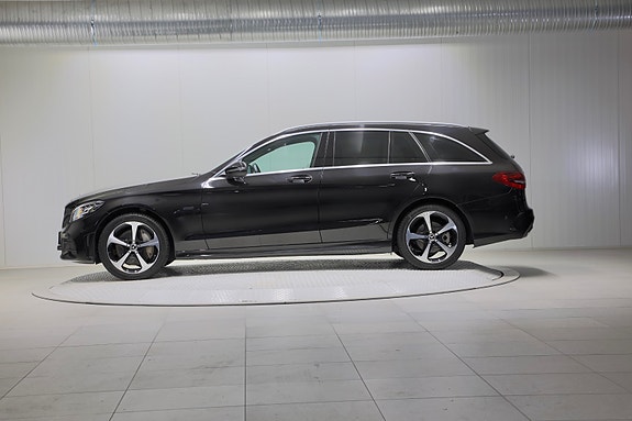 Mercedes-Benz C300 e 30 of 30