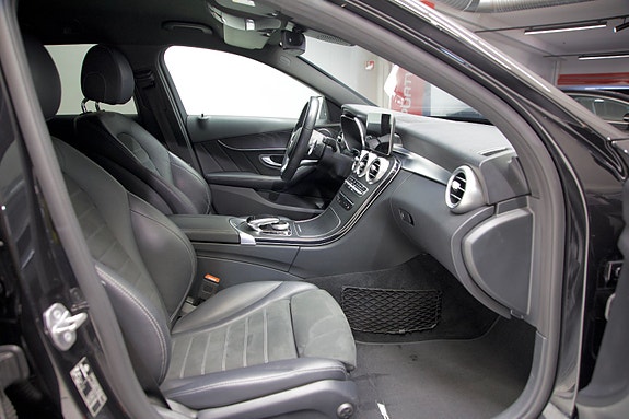 Mercedes-Benz C300 e 2 of 30