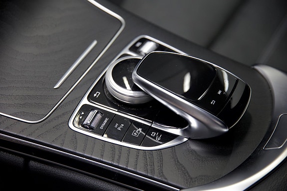 Mercedes-Benz C300 e 10 of 30