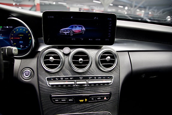 Mercedes-Benz C300 e 16 of 30