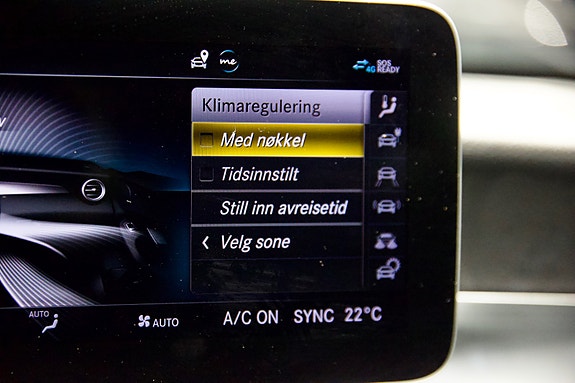 Mercedes-Benz C300 e 22 of 30